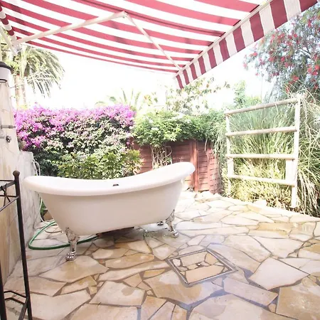 Apartamento Estudio Rojo En Privada *